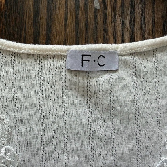 Cottage Core Top - Picture 3 of 6